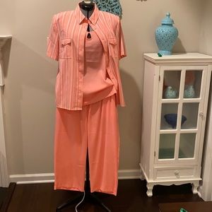 Women’s 3 piece pants suit size 18